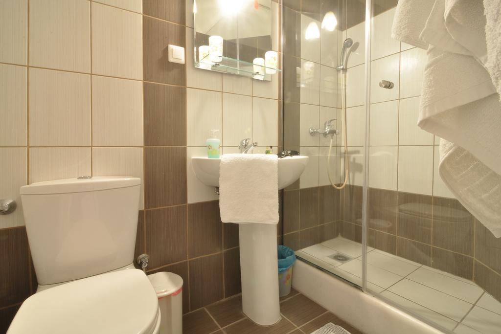 Rolandos Apartments Agios Gordios  Ngoại thất bức ảnh