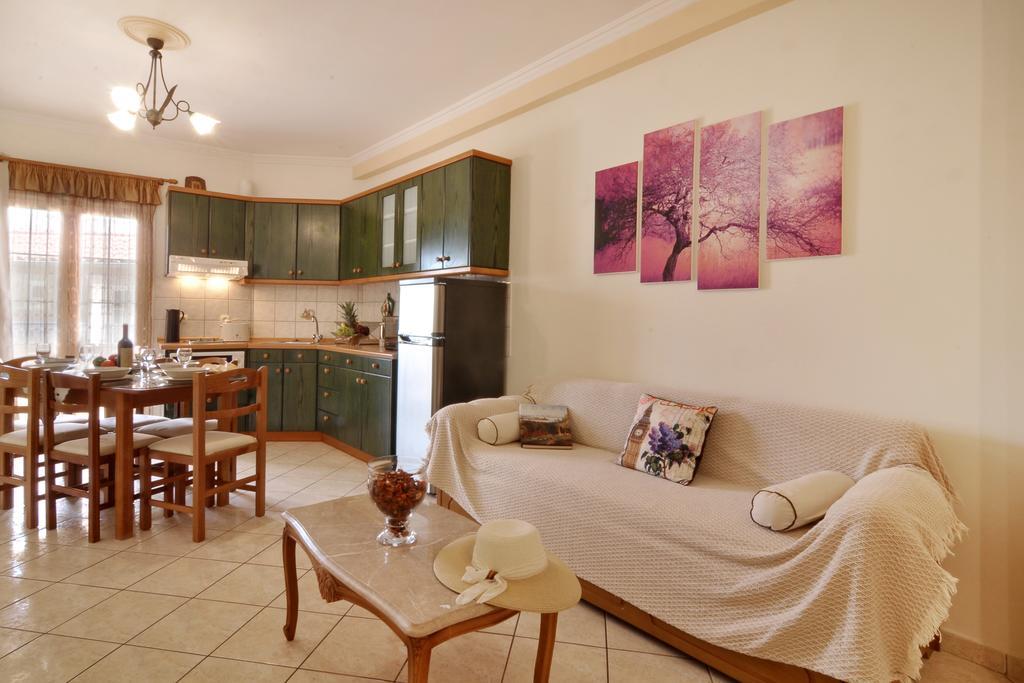 Rolandos Apartments Agios Gordios  Ngoại thất bức ảnh